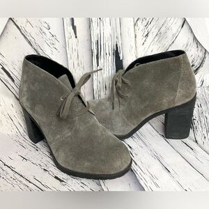 FRANCO SARTO Nashville Gray Suede Ankle Bootie Size 7.5